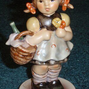 "Little Visitor" Hummel Club Figurine #563/0 TMK7 With Box - Mother's Day Gift!